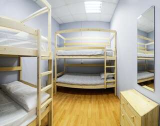 Хостел Хостел «Исландия» Санкт-Петербург Кровать в общем четырехместном номере для мужчин и женщин-5