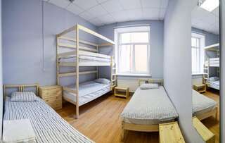 Хостел Хостел «Исландия» Санкт-Петербург Кровать в общем четырехместном номере для женщин-2