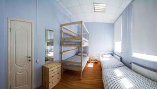 Хостел Хостел «Исландия» Санкт-Петербург Кровать в общем четырехместном номере для женщин-3
